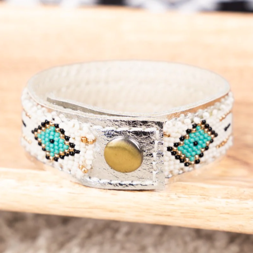 Glistening Smile Seed Bead Bracelet