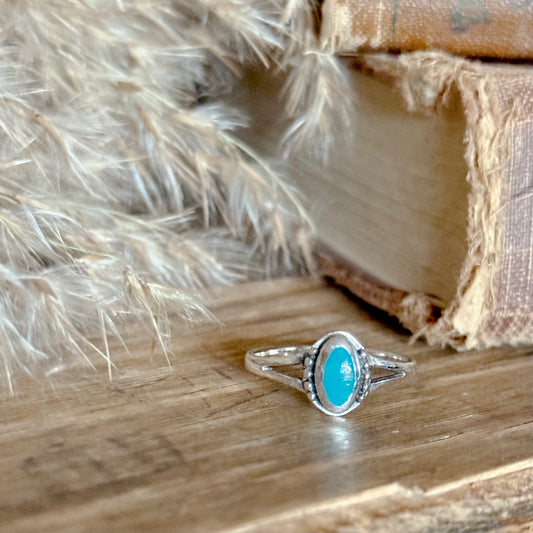 Dainty Mojave Turquoise Sterling Silver Ring - Size 6.5