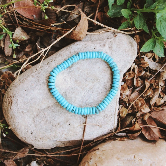 All Around Town Turquoise Stretch Bracelet